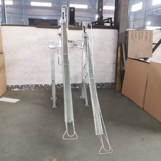 Hergestellt in China. Doppeldecker-Straßenfahrrad-Parkplatz-Fahrradständer